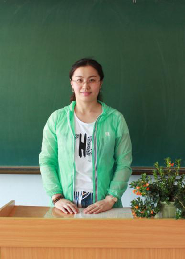 刘莹.jpg