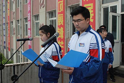 母亲节学生演讲.JPG